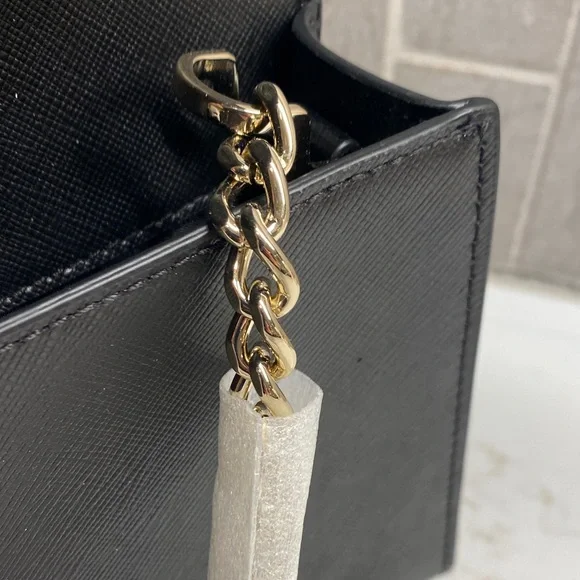 Kate Spade Carson Convertible Crossbody Black Saffiano Leather Preppy NWT - Picture 5 of 15